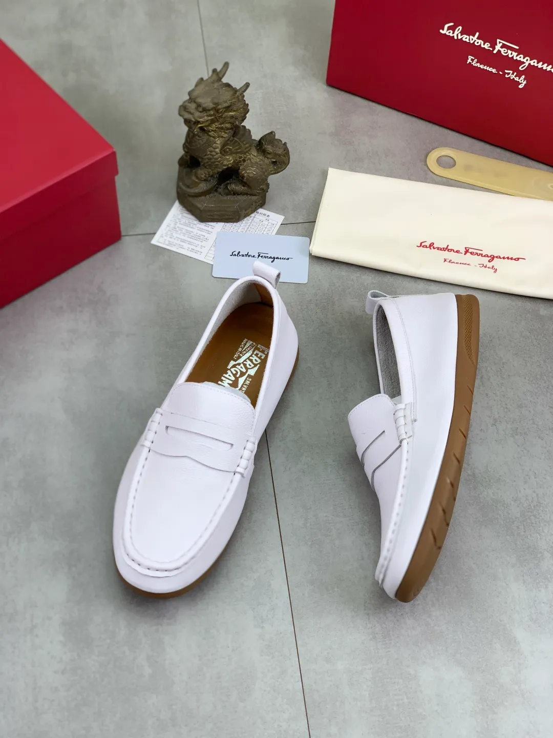 Men's shoes 💰P480 New model [Ferragamo/Ferragamo] Latest model Original imported calfskin, imported pigskin lining + original luxury metal buckle + original rubber outsole Soft and comfortable Size number: 38-44